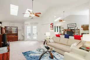 1401 Plum Ct, Mount Prospect, IL 60056 - Photo 4