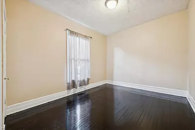 2524 E 72nd Place, Chicago, IL 60649 - Photo 6