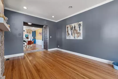 7937 S Luella Avenue, Chicago, IL 60617 - Photo 4