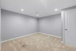 [Address not provided], Elgin, IL 60124 - Photo 44