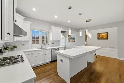 [Address not provided], Elgin, IL 60124 - Photo 4