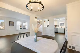 318 E Liberty St, Wauconda, IL 60084 - Photo 4