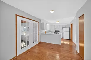 215 Alexandra Ct, North Aurora, IL 60542 - Photo 10