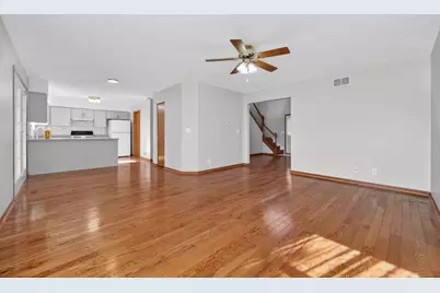 215 Alexandra Court, North Aurora, IL 60542 - Photo 8