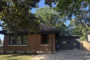 609 S 5th Ave, Saint Charles, IL 60174 - Photo 1
