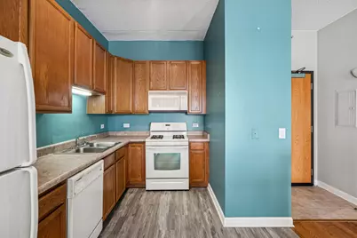 9355 Irving Park Road #420, Schiller Park, IL 60176 - Photo 6