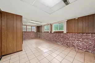 943 E 164th Ct, South Holland, IL 60473 - Photo 18