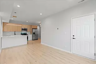 4539 S Evans Ave, Chicago, IL 60653 - Photo 2