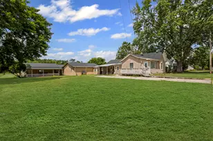 906 N State St, Marengo, IL 60152 - Photo 2