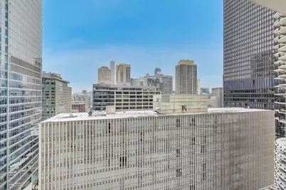 300 N State Street #2305, Chicago, IL 60654 - Photo 22