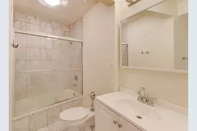 300 N State Street #2305, Chicago, IL 60654 - Photo 18