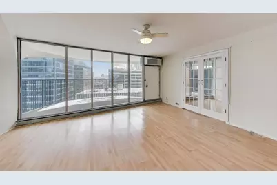 300 N State Street #2305, Chicago, IL 60654 - Photo 8