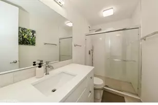 [Address not provided], Chicago, IL 60611 - Photo 8