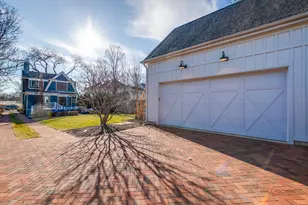 90 E Woodland Rd, Lake Forest, IL 60045 - Photo 6