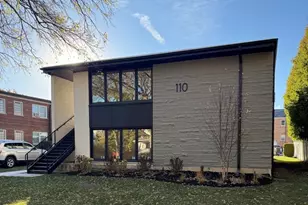 110 N Willow Rd, Elmhurst, IL 60126 - Photo 1