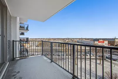 8801 W Golf Road #6E, Niles, IL 60714 - Photo 4