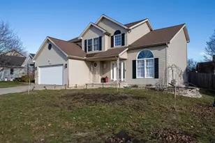 1504 Estate Dr, Normal, IL 61761 - Photo 4