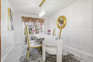 1504 Estate Dr, Normal, IL 61761 - Photo 10