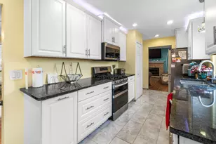 1411 Chestnut Ln, Yorkville, IL 60560 - Photo 6