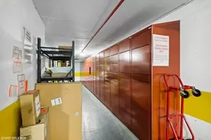 4170 N Marine Dr, Chicago, IL 60613 - Photo 24