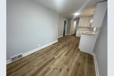 8023 S Yates Boulevard, Chicago, IL 60617 - Photo 12