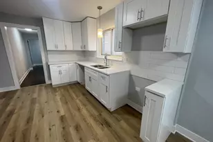 8023 S Yates Blvd, Chicago, IL 60617 - Photo 10