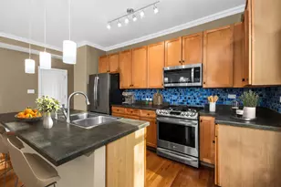 6701 N Bosworth Ave, Chicago, IL 60626 - Photo 12