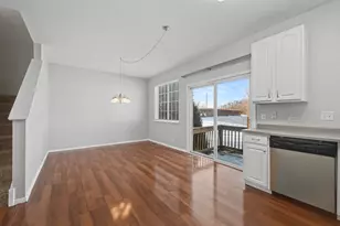 1823 Indian Hill Ln, Aurora, IL 60503 - Photo 10