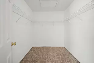 1823 Indian Hill Ln, Aurora, IL 60503 - Photo 20