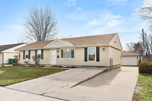 794 Farragut Ave, Romeoville, IL 60446 - Photo 2