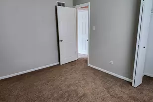 22627 Mission Dr, Richton Park, IL 60471 - Photo 14