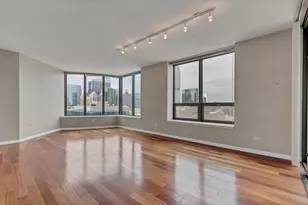 [Address not provided], Chicago, IL 60654 - Photo 2