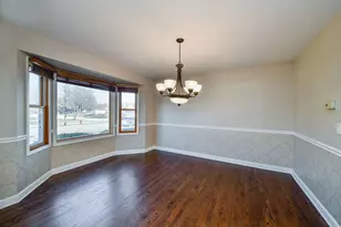 2657 Asbury Dr, Aurora, IL 60504 - Photo 4