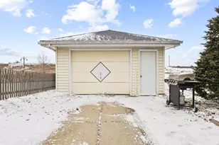 254 E Old Plank Rd, Burlington, IL 60109 - Photo 16