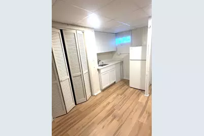 609 S Fifth Avenue #B, Saint Charles, IL 60174 - Photo 2