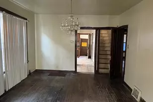 1134 N Leclaire Ave, Chicago, IL 60651 - Photo 4