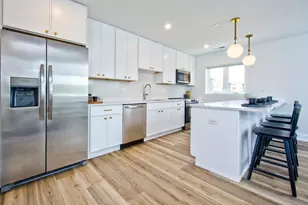 9396 Landings Ln, Des Plaines, IL 60016 - Photo 18