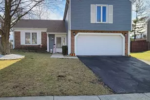 264 Lincoln Dr, Bartlett, IL 60103 - Photo 1