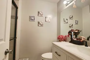 264 Lincoln Dr, Bartlett, IL 60103 - Photo 10