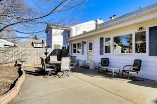 200 S Derbyshire Ln, Arlington Heights, IL 60004 - Photo 28