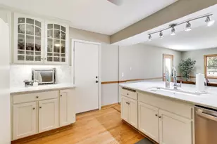 200 S Derbyshire Ln, Arlington Heights, IL 60004 - Photo 10