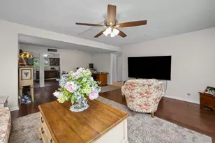 3717 35th St, Moline, IL 61265 - Photo 10