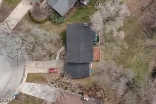 249 Surrey Rd, Bartlett, IL 60103 - Photo 24