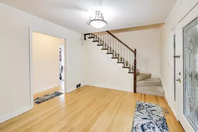 1110 S Plum Tree Lane, Palatine, IL 60067 - Photo 4