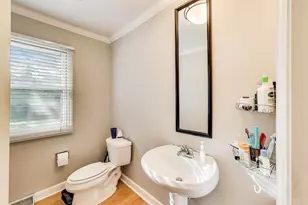 1110 S Plum Tree Ln, Palatine, IL 60067 - Photo 10