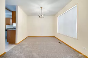 443 Seneca Ln, Bolingbrook, IL 60440 - Photo 6