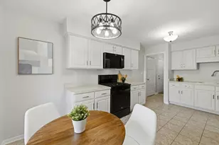 1328 Big Horn Trail, Carol Stream, IL 60188 - Photo 10