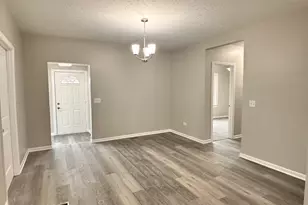 920 Hall St, Streator, IL 61364 - Photo 4