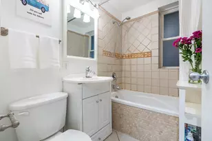 3654 W Belle Plaine Ave, Chicago, IL 60618 - Photo 18