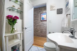 3654 W Belle Plaine Ave, Chicago, IL 60618 - Photo 20